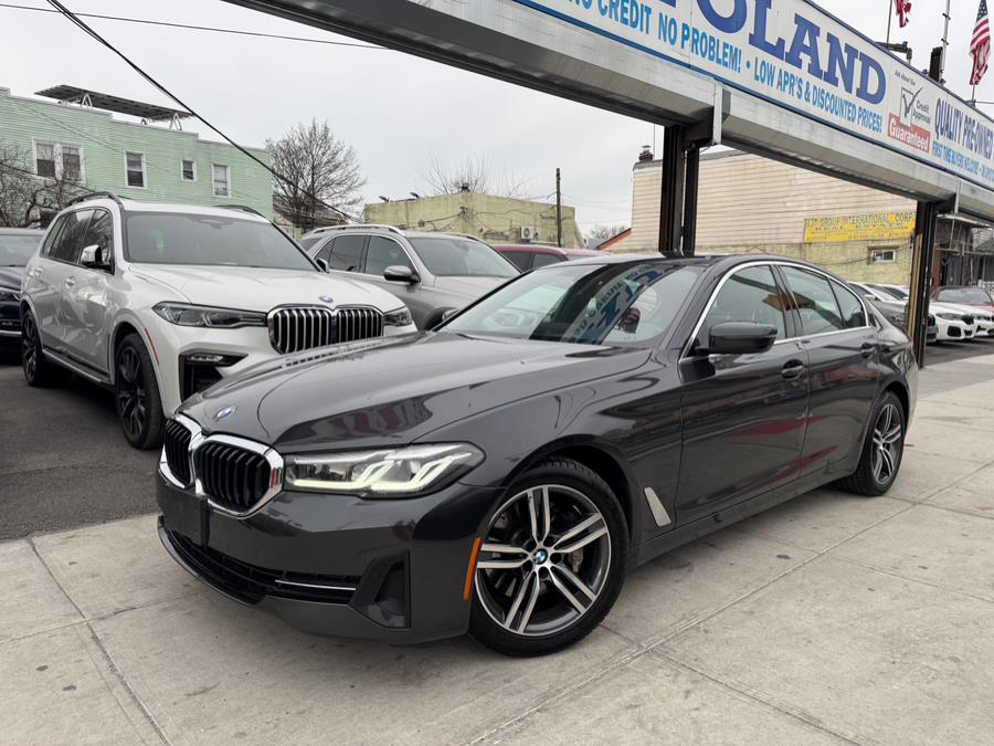 2022 BMW 5-Series 530i Sedan photo