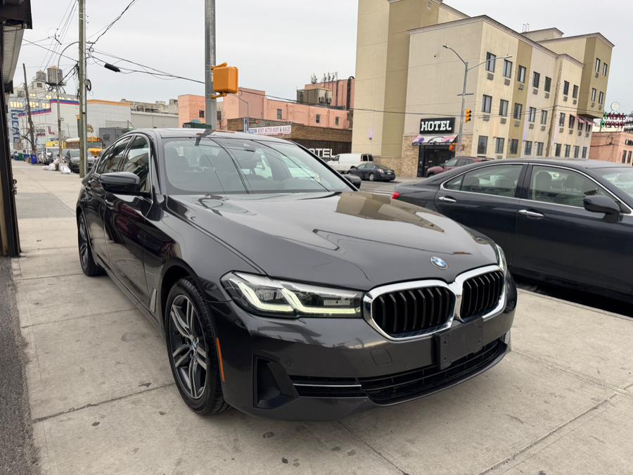 2022 BMW 5-Series 530i Sedan photo