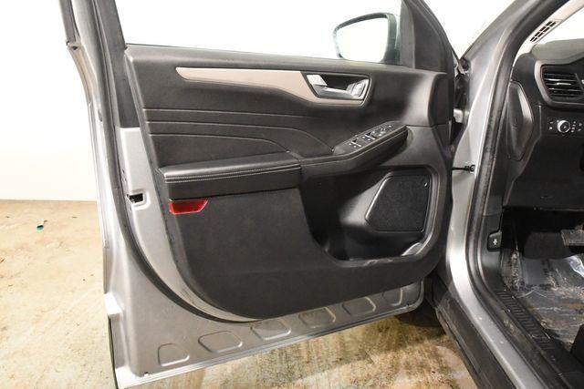 2021 Ford Escape Hybrid SEL photo
