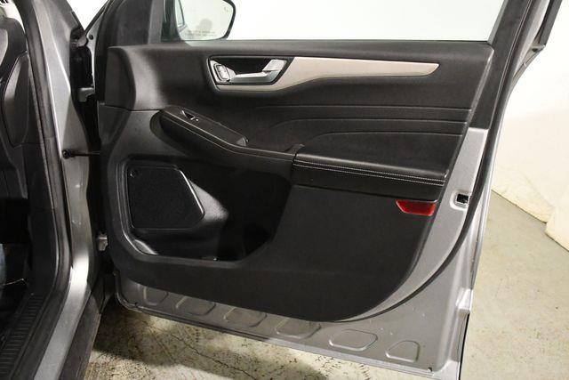 2021 Ford Escape Hybrid SEL photo