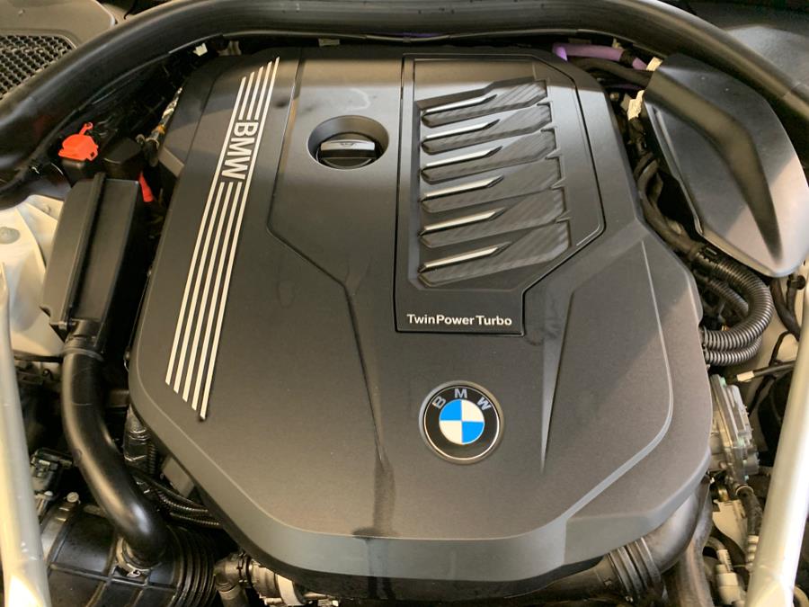 2021 BMW 5-Series 540i xDrive Sedan photo