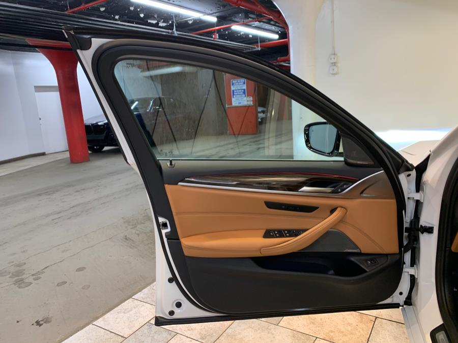 2021 BMW 5-Series 540i xDrive Sedan photo
