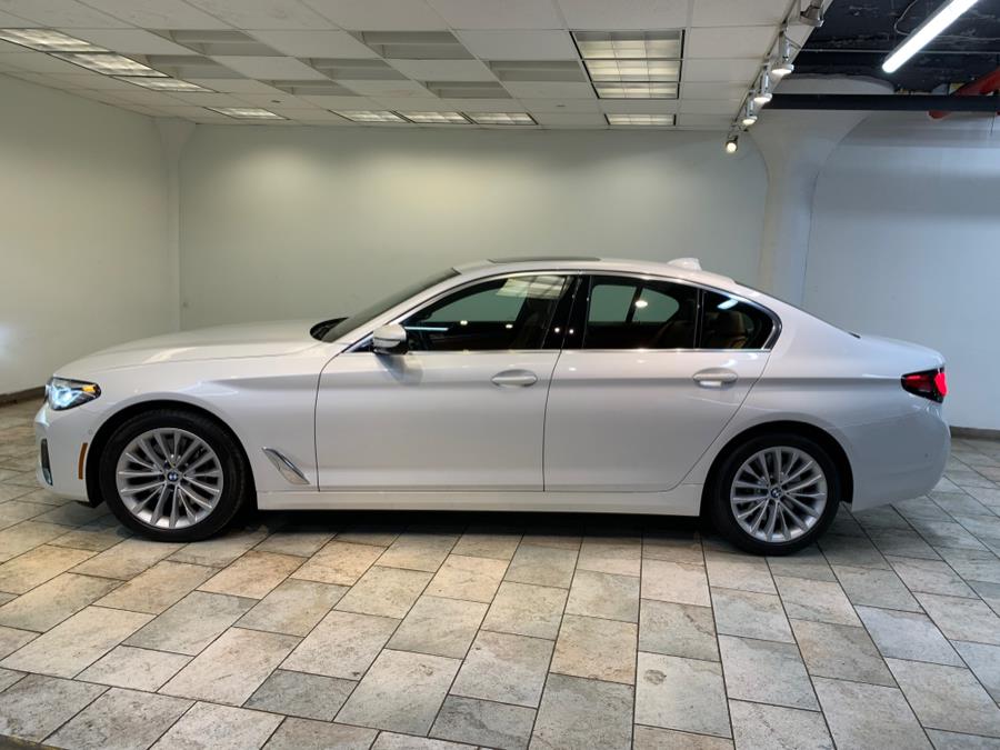 2021 BMW 5-Series 540i xDrive Sedan photo