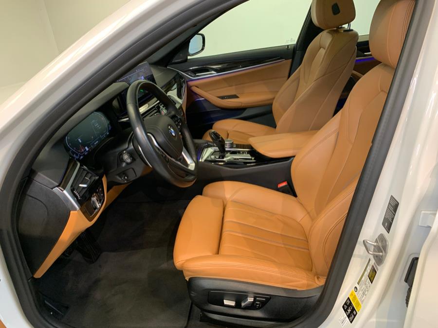 2021 BMW 5-Series 540i xDrive Sedan photo