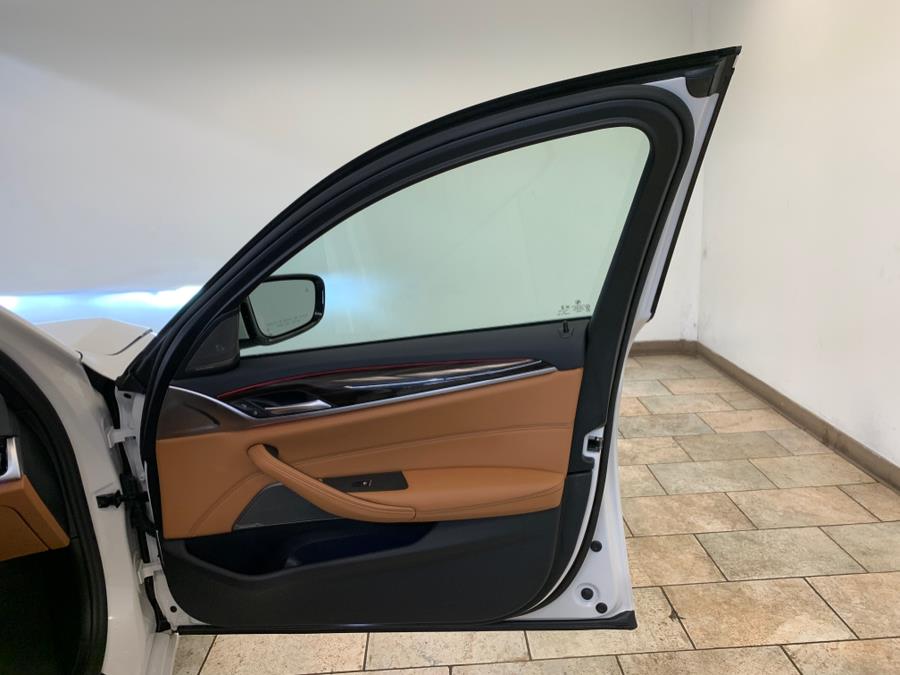 2021 BMW 5-Series 540i xDrive Sedan photo