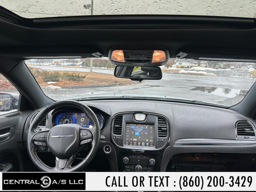 2015 Chrysler 300 4dr Sdn 300S AWD photo