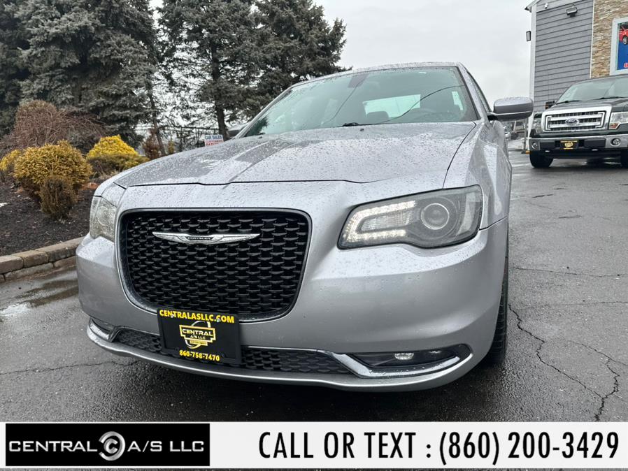 2015 Chrysler 300 4dr Sdn 300S AWD photo