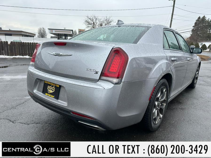 2015 Chrysler 300 4dr Sdn 300S AWD photo
