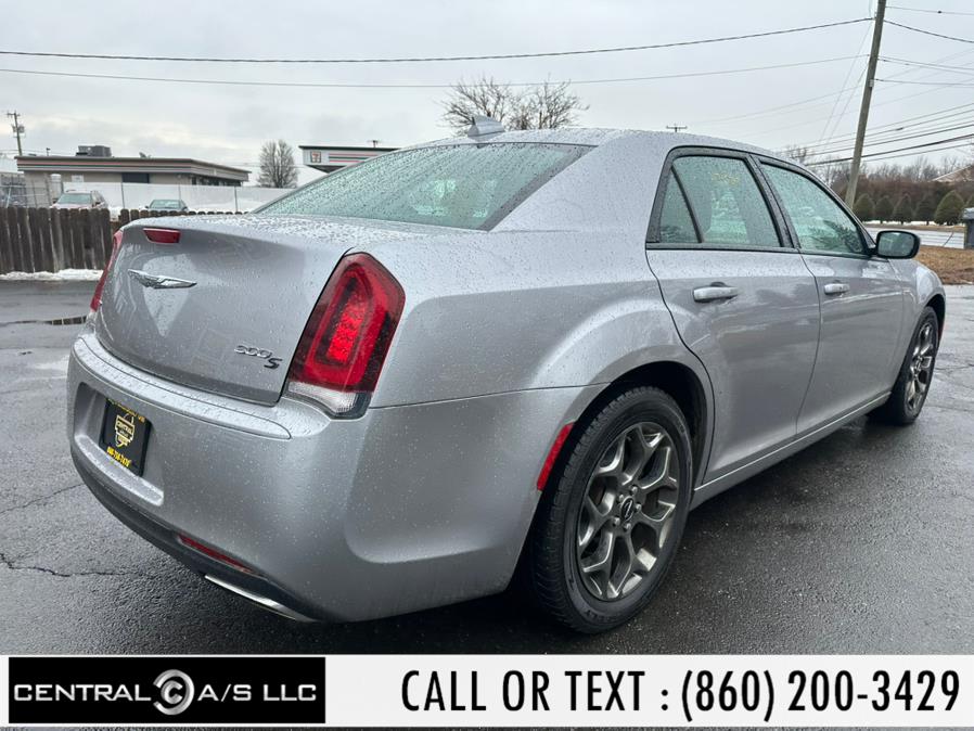 2015 Chrysler 300 4dr Sdn 300S AWD photo