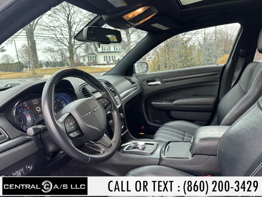 2015 Chrysler 300 4dr Sdn 300S AWD photo