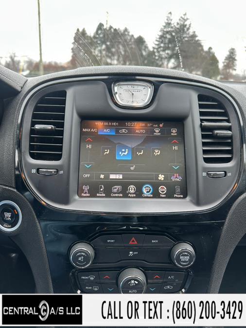 2015 Chrysler 300 4dr Sdn 300S AWD photo