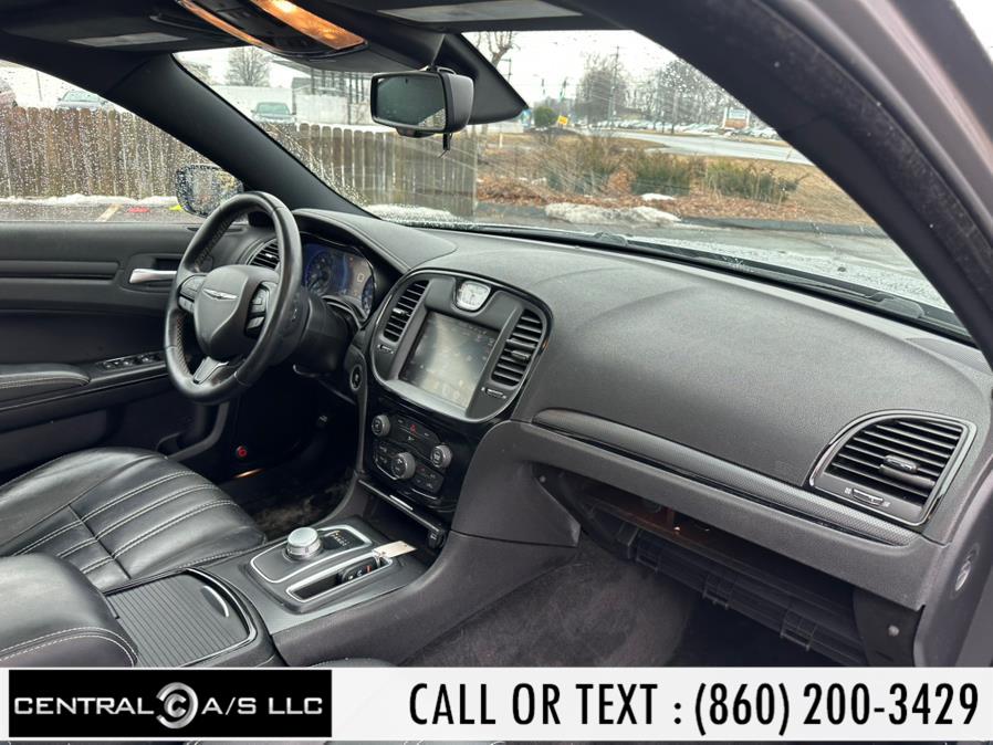 2015 Chrysler 300 4dr Sdn 300S AWD photo