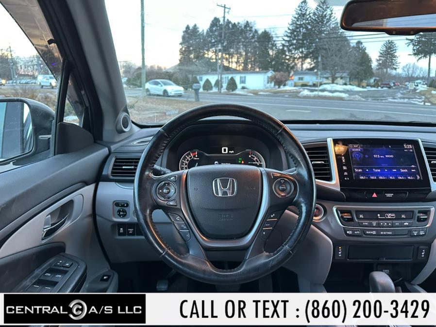 2017 Honda Ridgeline RTL-T 4x4 Crew Cab 5.3'' Bed photo