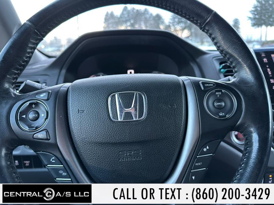 2017 Honda Ridgeline RTL-T 4x4 Crew Cab 5.3'' Bed photo