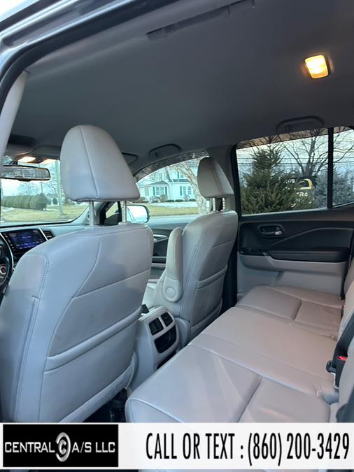 2017 Honda Ridgeline RTL-T 4x4 Crew Cab 5.3'' Bed photo