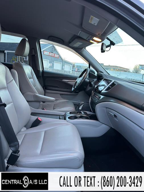2017 Honda Ridgeline RTL-T 4x4 Crew Cab 5.3'' Bed photo