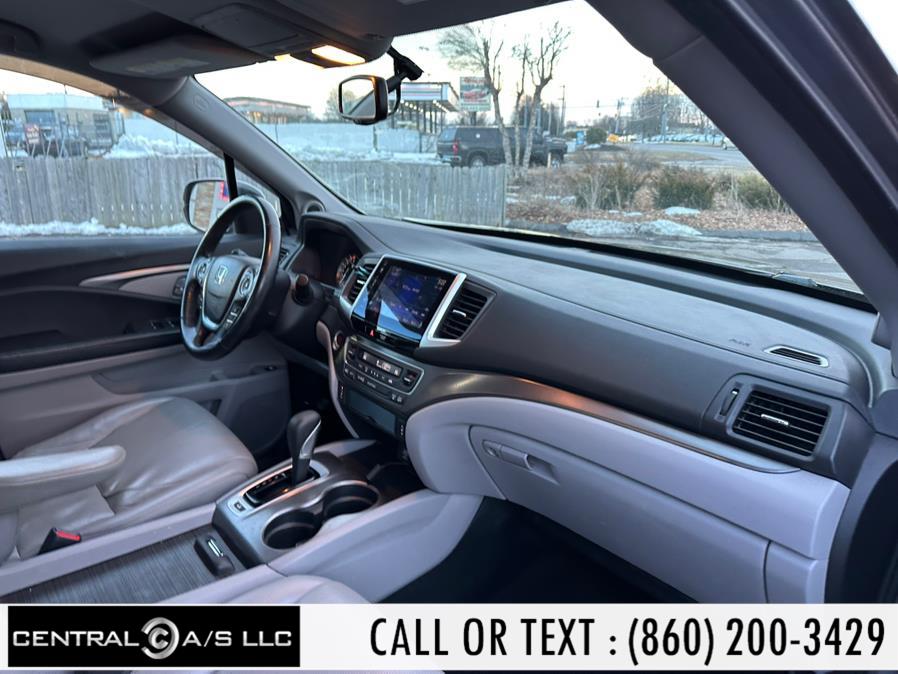 2017 Honda Ridgeline RTL-T 4x4 Crew Cab 5.3'' Bed photo