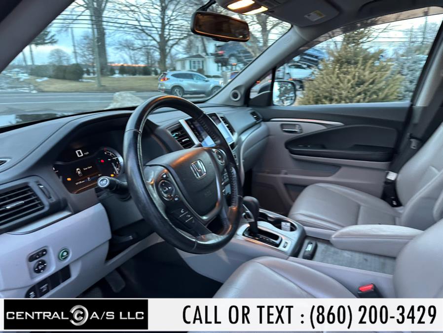 2017 Honda Ridgeline RTL-T 4x4 Crew Cab 5.3'' Bed photo