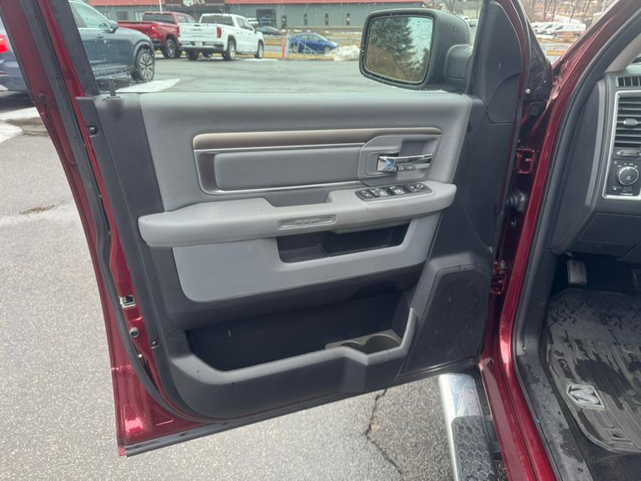 2017 RAM 1500 Big Horn 4x4 Crew Cab 5''7
