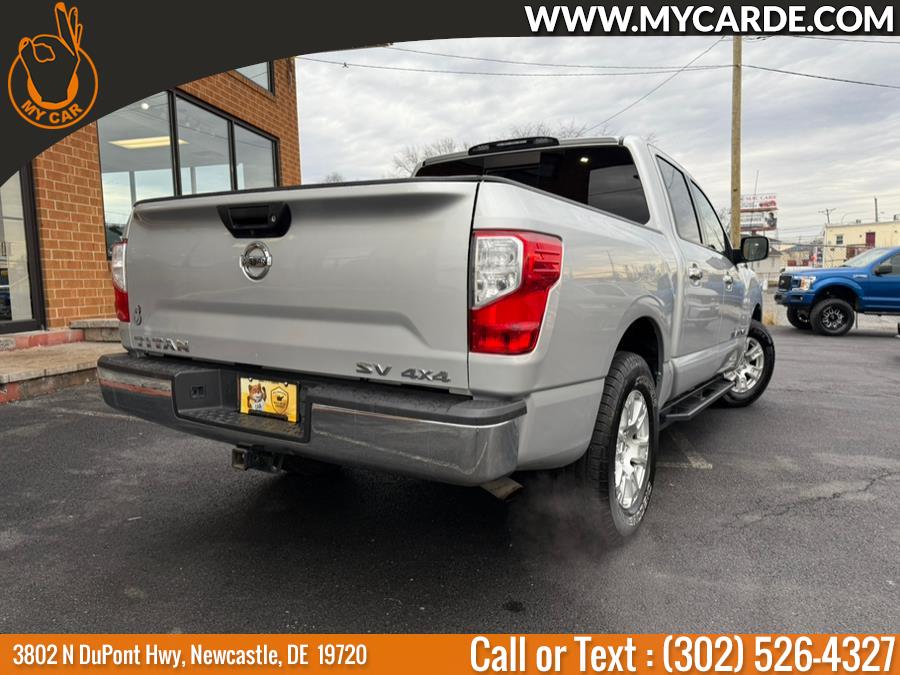 2019 Nissan Titan 4x4 Crew Cab SV photo