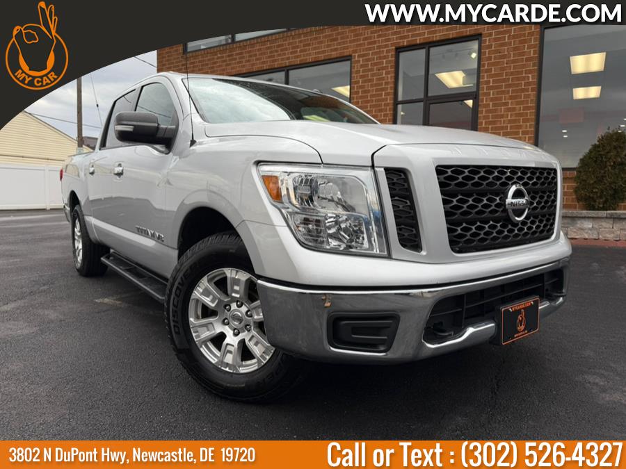 2019 Nissan Titan 4x4 Crew Cab SV photo