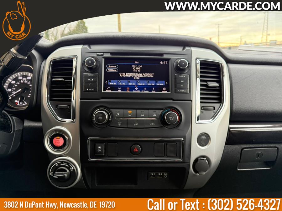 2019 Nissan Titan 4x4 Crew Cab SV photo