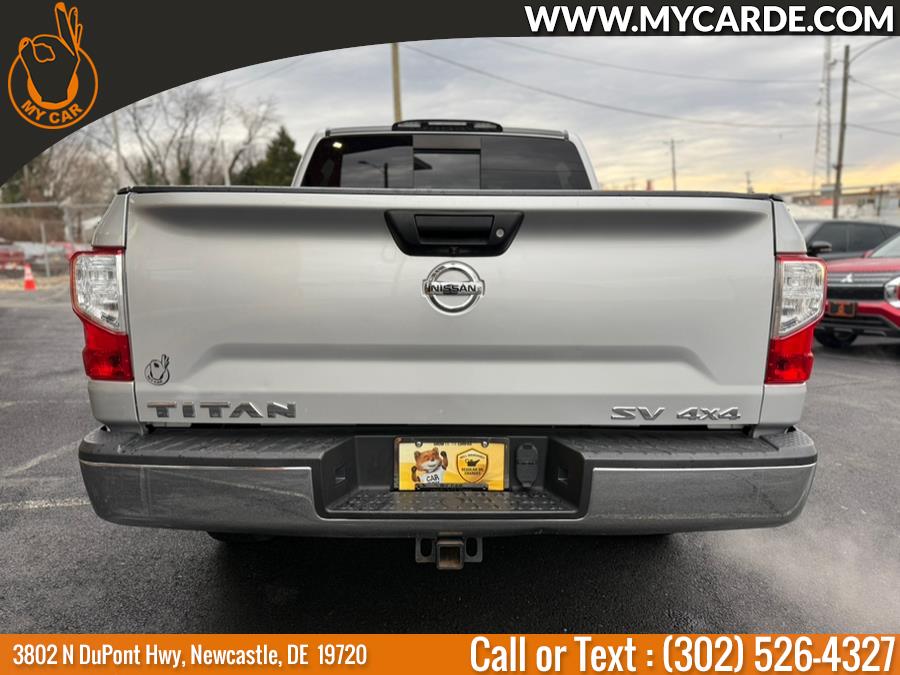 2019 Nissan Titan 4x4 Crew Cab SV photo