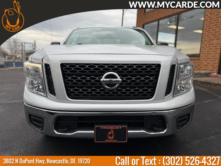 2019 Nissan Titan 4x4 Crew Cab SV photo