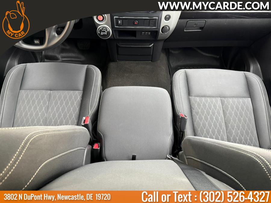 2019 Nissan Titan 4x4 Crew Cab SV photo