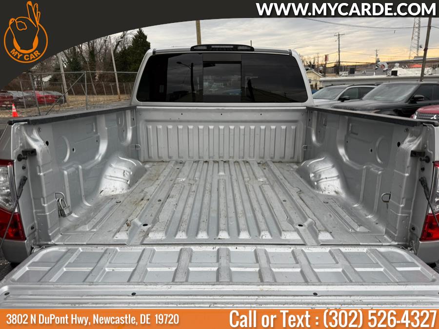 2019 Nissan Titan 4x4 Crew Cab SV photo
