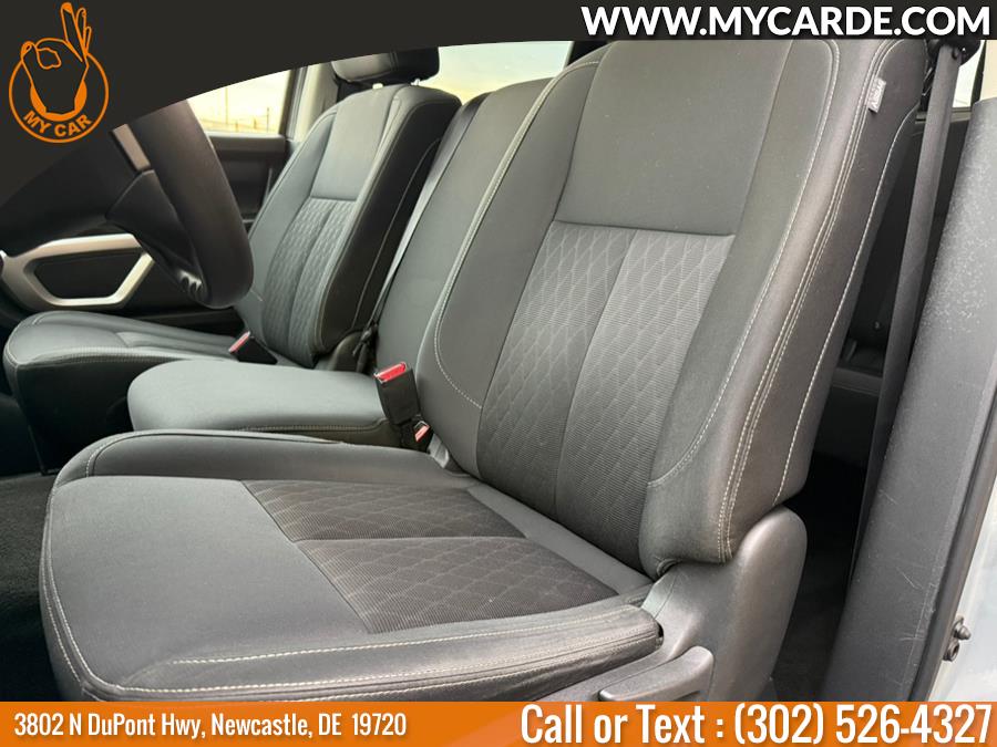 2019 Nissan Titan 4x4 Crew Cab SV photo