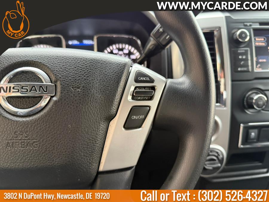 2019 Nissan Titan 4x4 Crew Cab SV photo