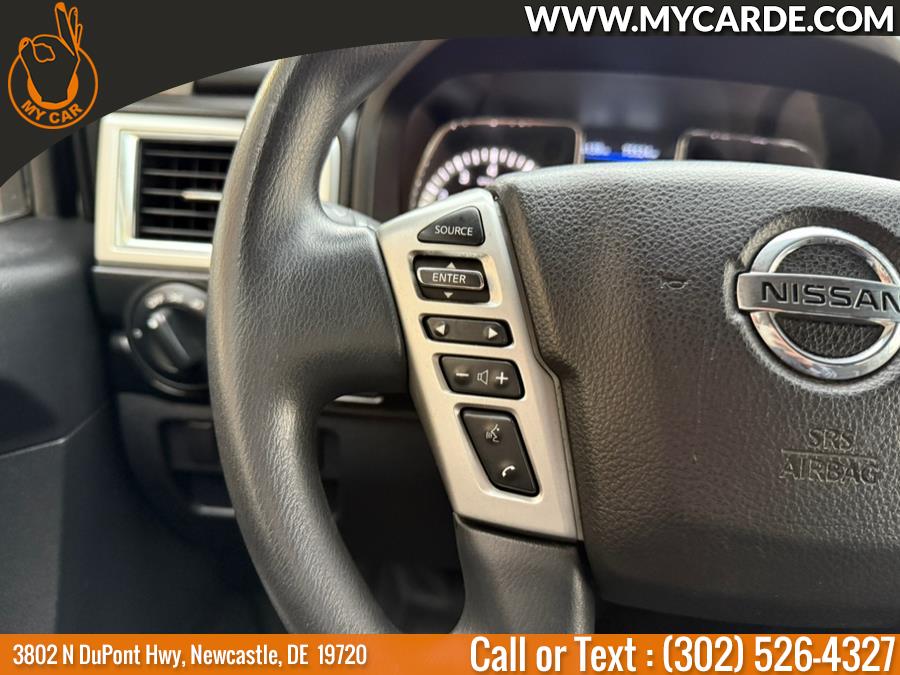 2019 Nissan Titan 4x4 Crew Cab SV photo