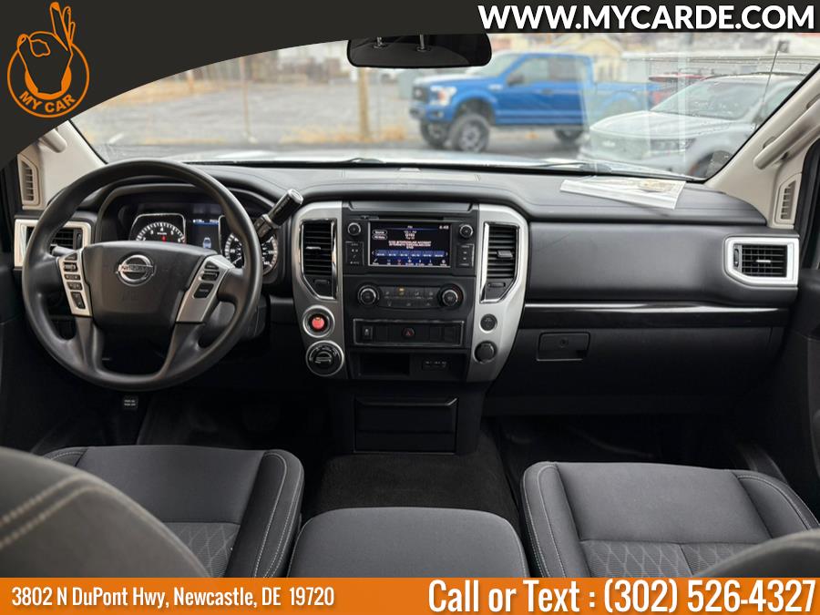 2019 Nissan Titan 4x4 Crew Cab SV photo