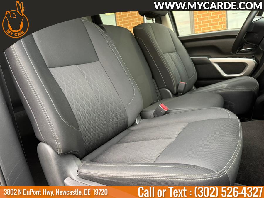 2019 Nissan Titan 4x4 Crew Cab SV photo