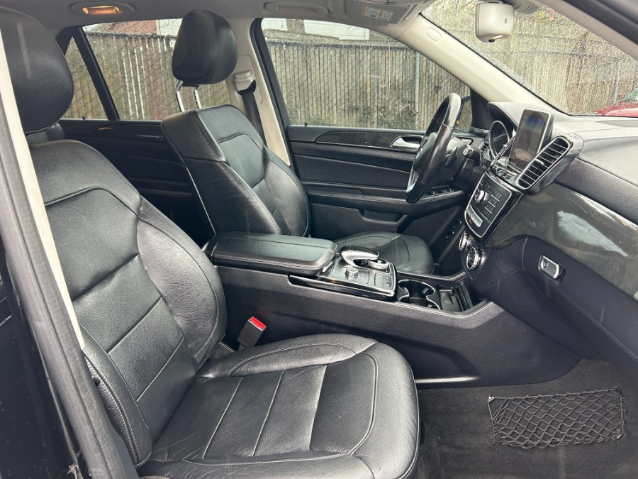 2017 Mercedes-Benz GLE 550e 4MATIC SUV photo