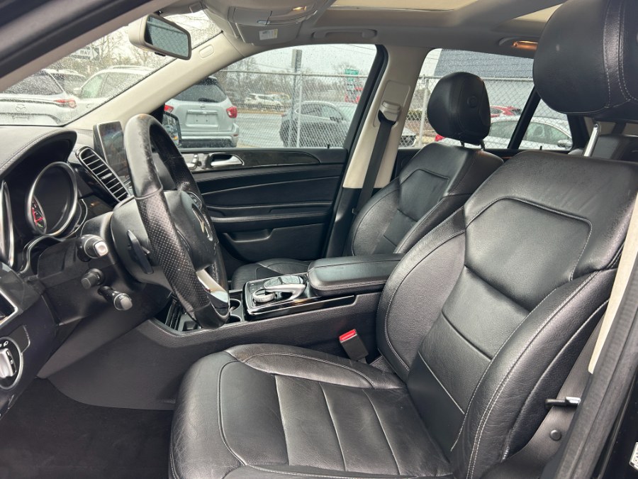 2017 Mercedes-Benz GLE 550e 4MATIC SUV photo