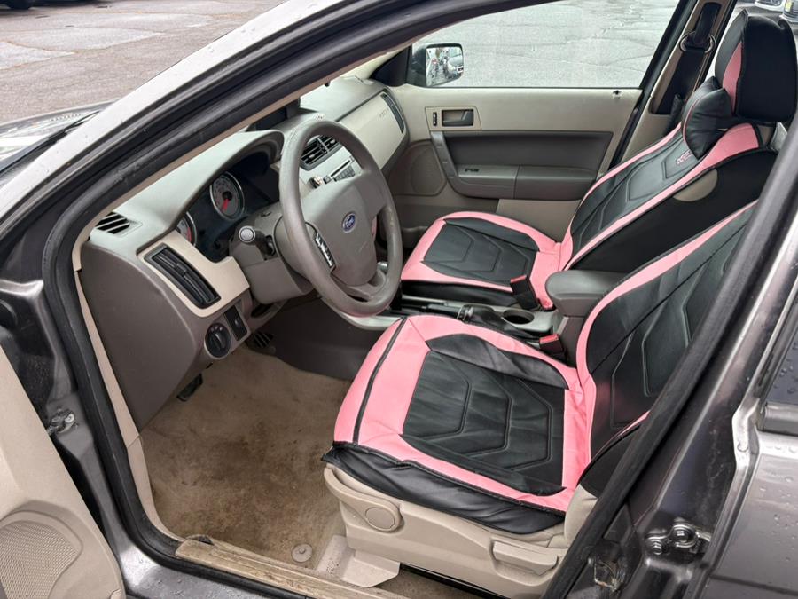 2010 Ford Focus SE photo