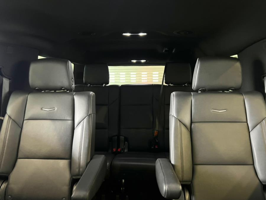 2022 Cadillac Escalade ESV 4WD 4dr Luxury photo
