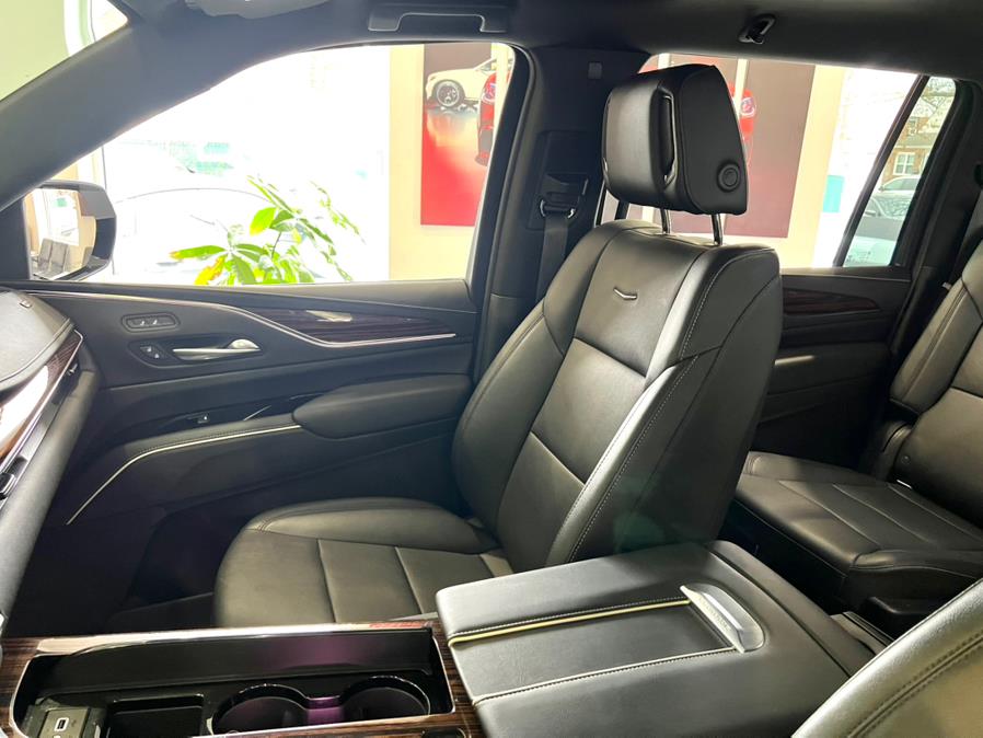 2022 Cadillac Escalade ESV 4WD 4dr Luxury photo