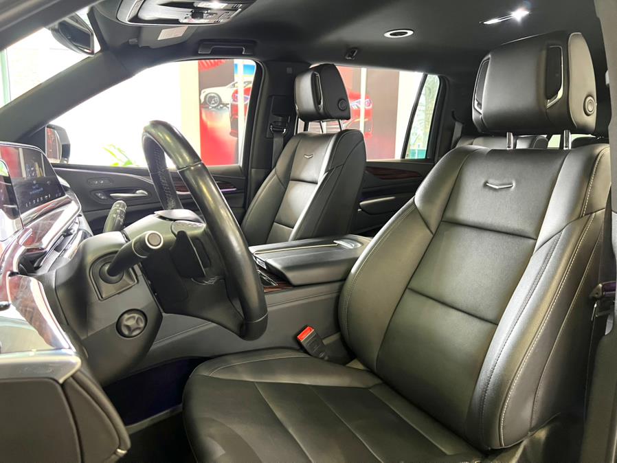 2022 Cadillac Escalade ESV 4WD 4dr Luxury photo