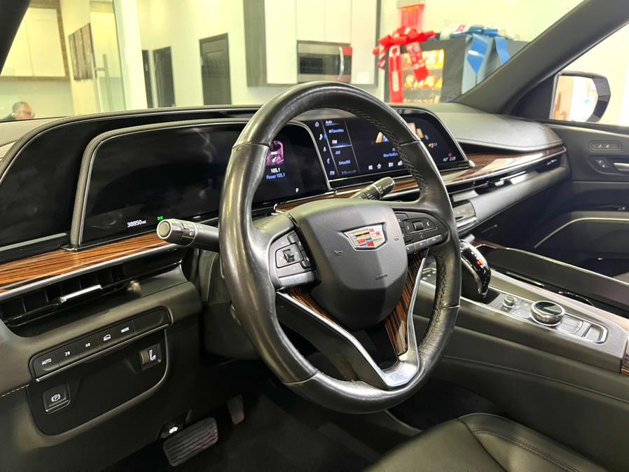 2022 Cadillac Escalade ESV 4WD 4dr Luxury photo