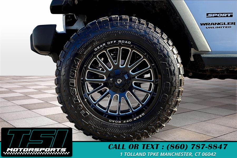 2015 Jeep Wrangler Unlimited 4WD 4dr Sport photo