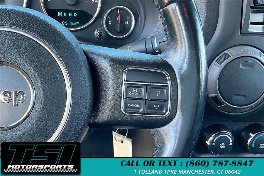 2015 Jeep Wrangler Unlimited 4WD 4dr Sport photo