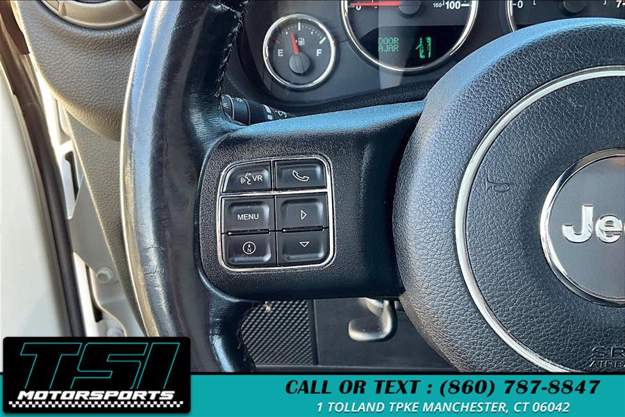 2015 Jeep Wrangler Unlimited 4WD 4dr Sport photo
