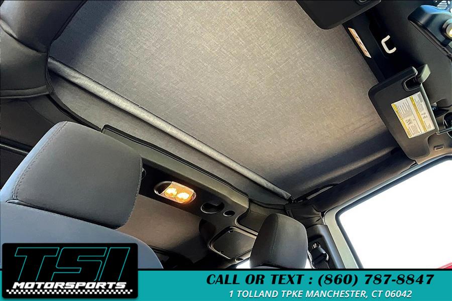 2015 Jeep Wrangler Unlimited 4WD 4dr Sport photo