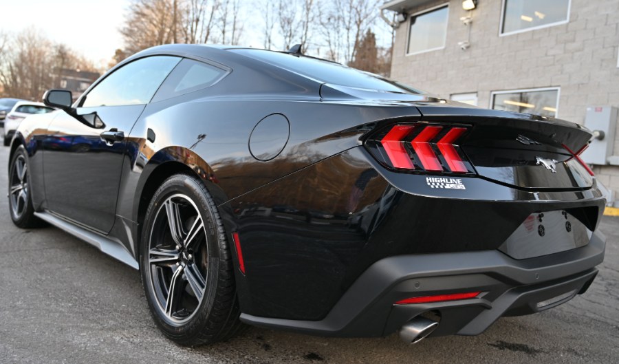 2024 Ford Mustang EcoBoost Fastback photo