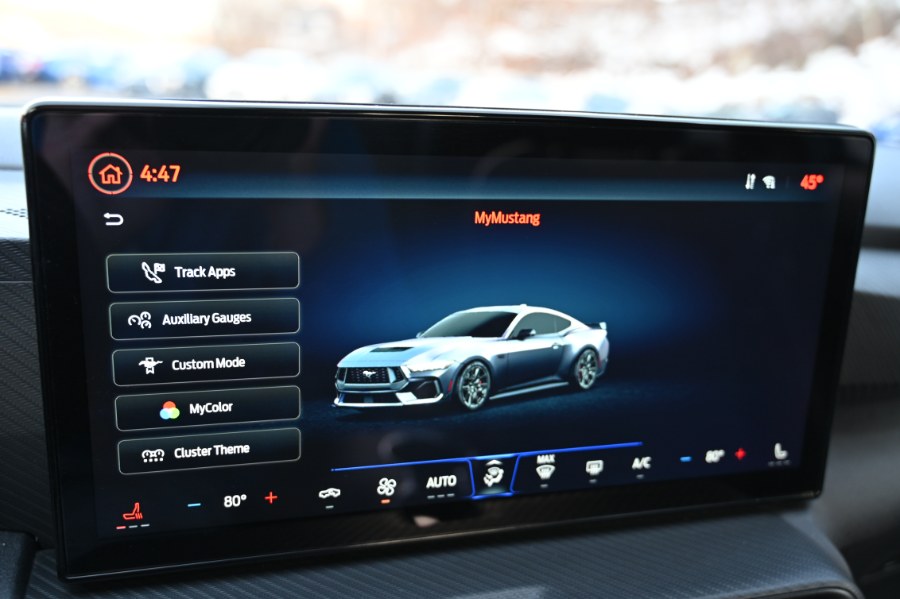 2024 Ford Mustang EcoBoost Fastback photo