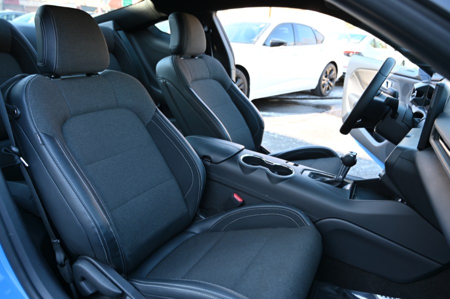 2024 Ford Mustang EcoBoost Fastback photo