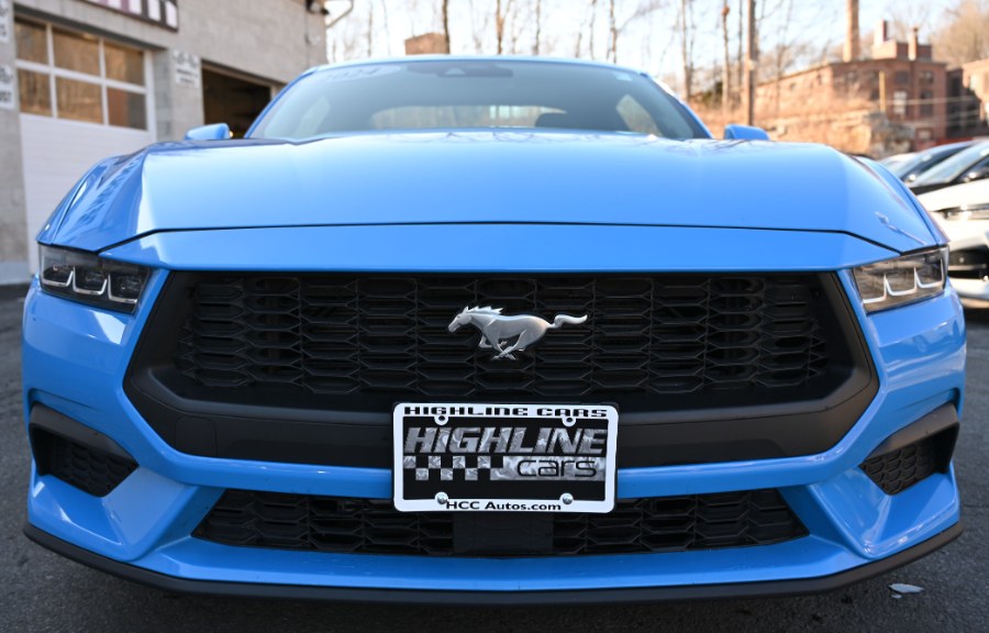 2024 Ford Mustang EcoBoost Fastback photo